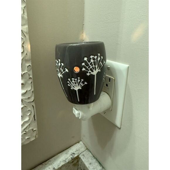 Scentsy Taro Plug In Wax Warmer Night Light Gray Dandelion - Picture 4 of 4